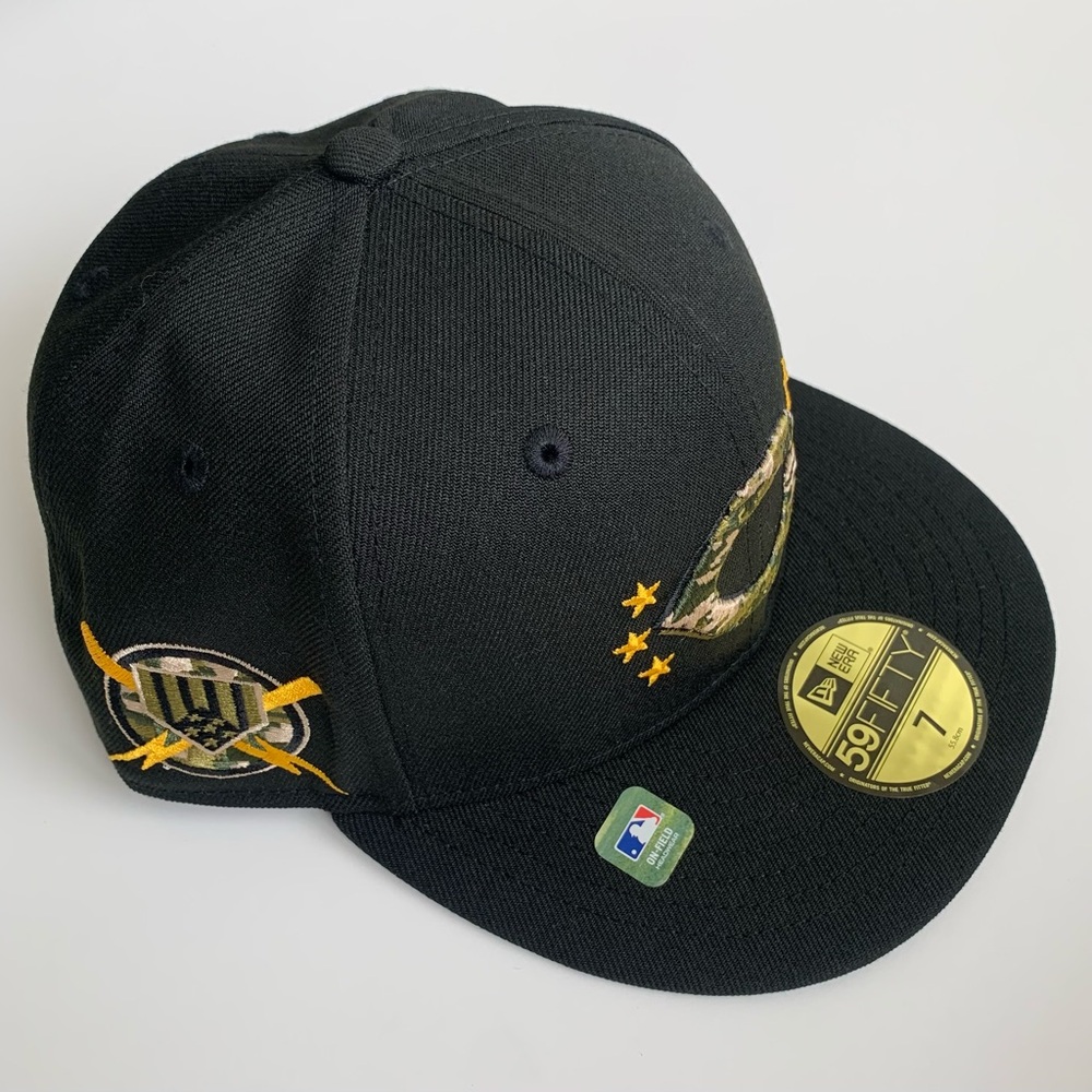 New Era Cincinnati Reds Armed Forces Camo Embroidered Fitted Hat NWT